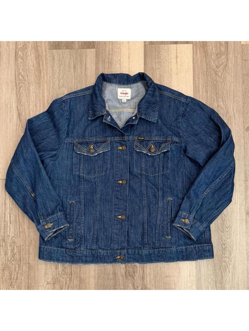 Wrangler Blue denim jacket size XL with a unique design #denimjacket #unique